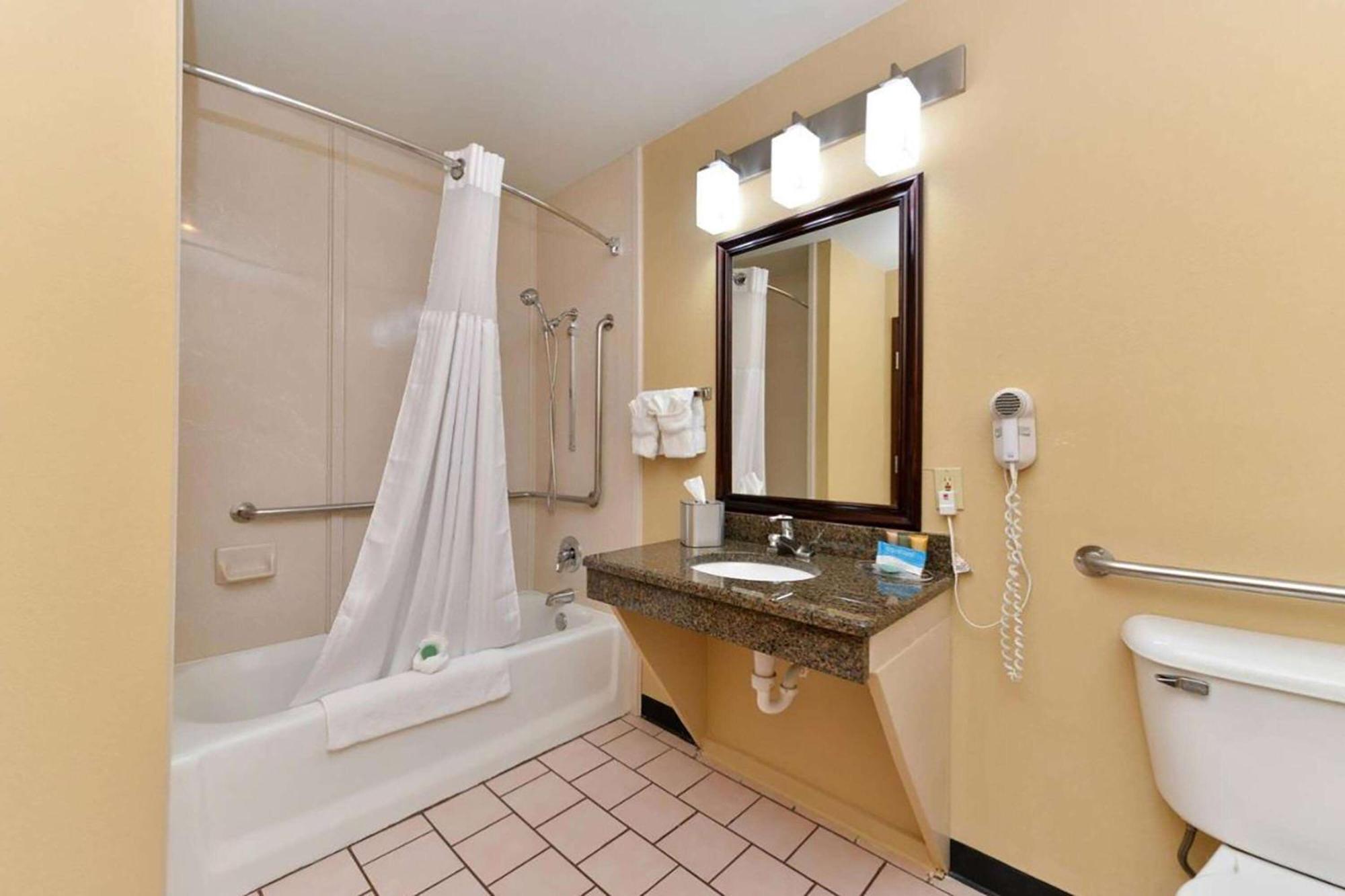 Baymont By Wyndham Ardmore I-35 Zewnętrze zdjęcie